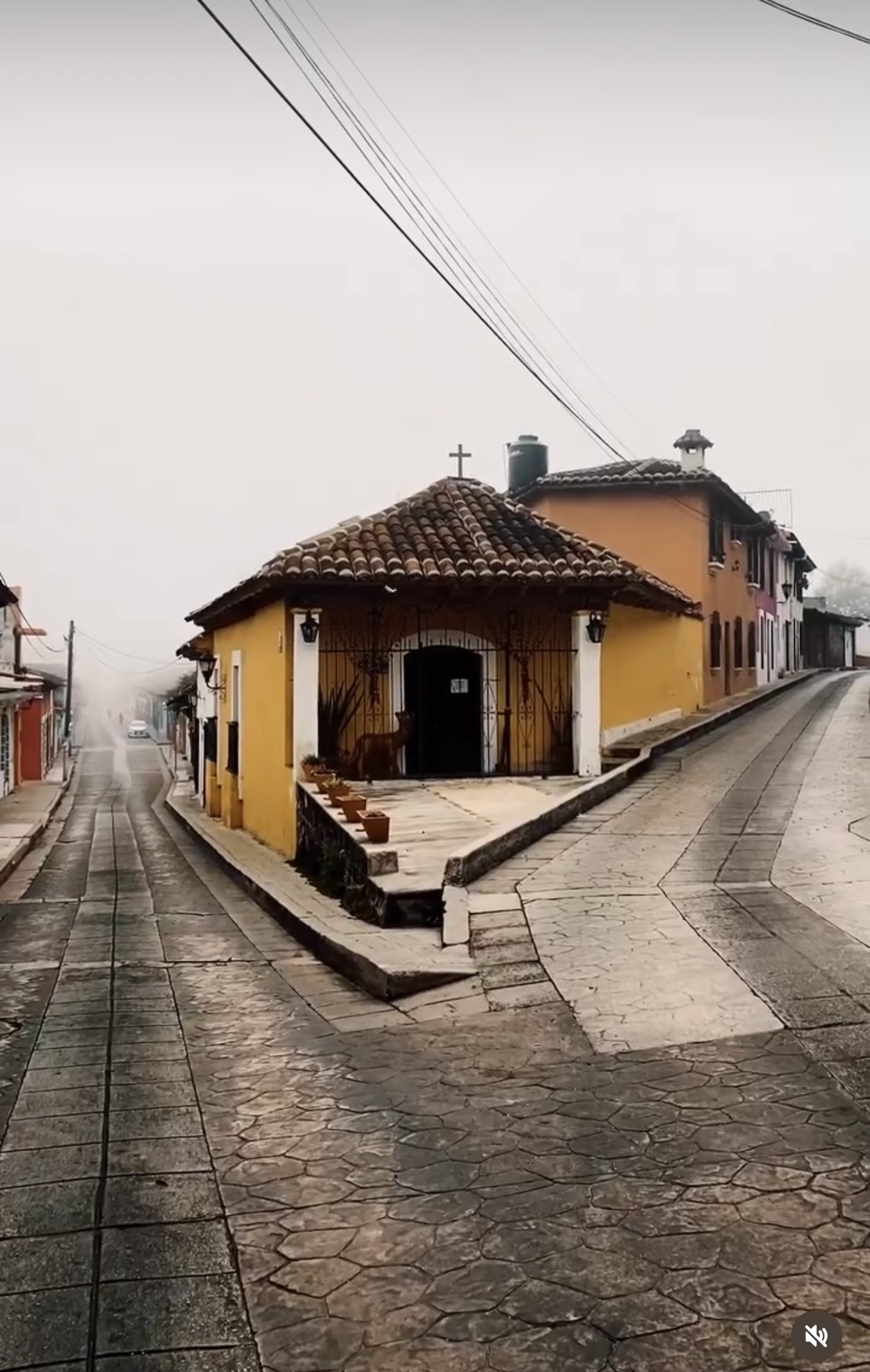 “El Cruce” (The Crossing) – Spot