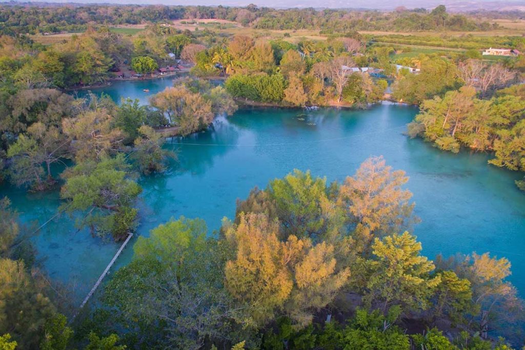Lagos de Colon y el Lagartero