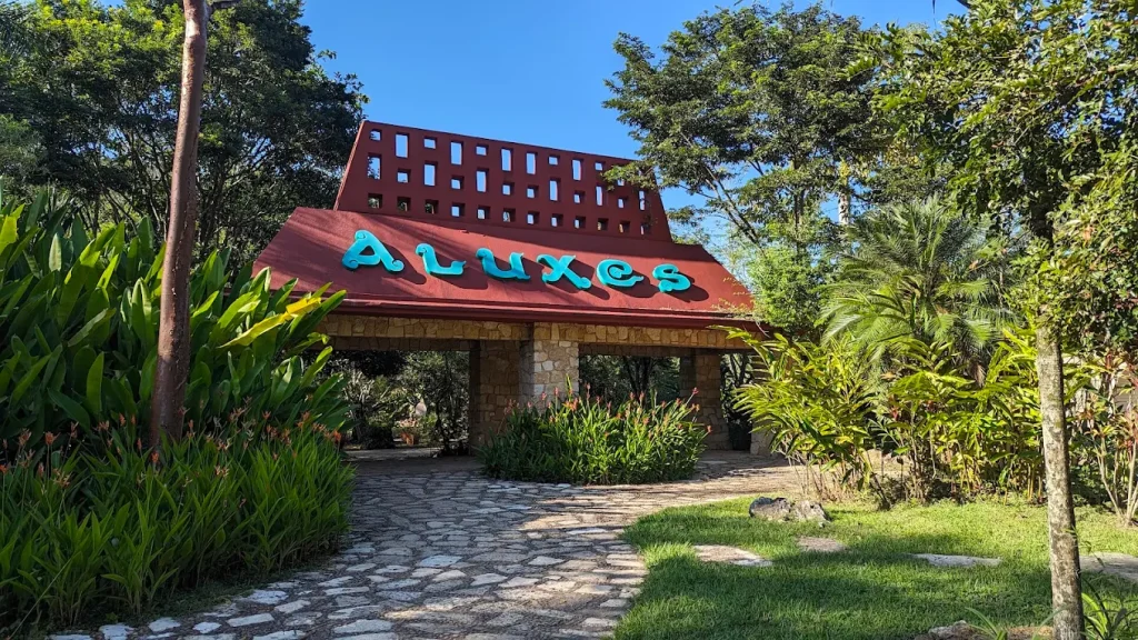 Aluxes y Roberto Barrios